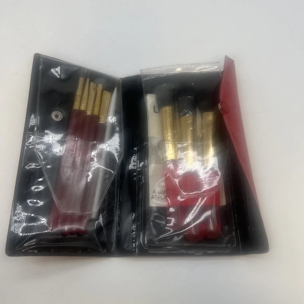 N/A brushes vintage case